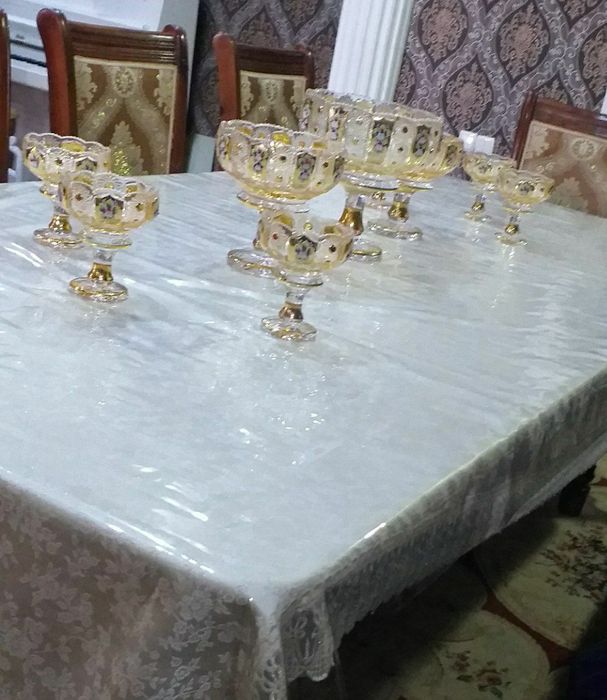 Стол со стульями