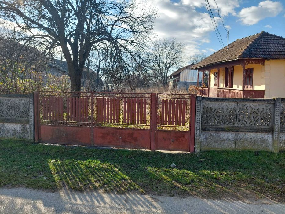 Casa cu teren 2000 mp Vulcana Pandele - DB