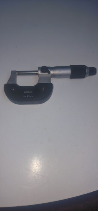 Micrometru mecanic de exterior