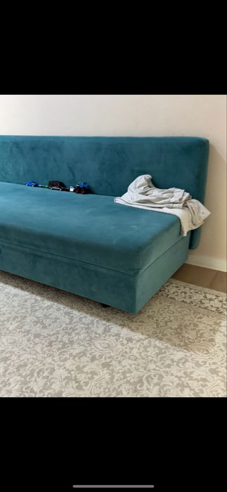 срочно продам диван тахту