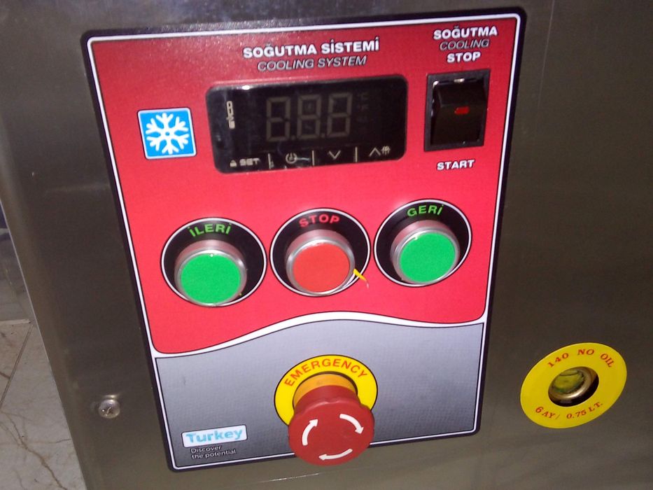 Професионална месомелачка,Месомелачка. Хладилна месомелачка с агрегат