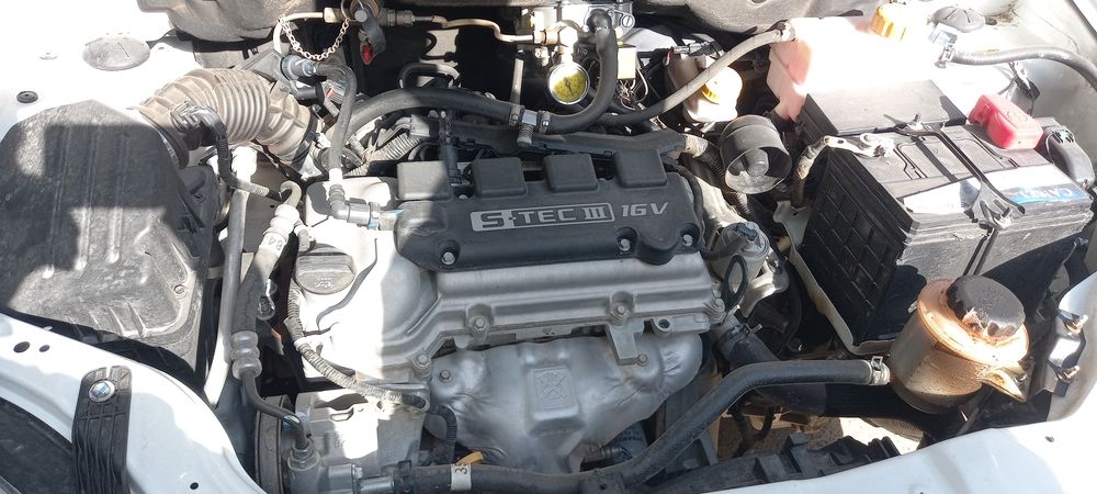 Яхши холатдаги нексия 3 сотилади холати зур