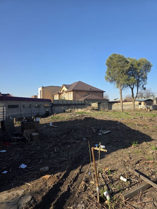 Продаётся земля в элитной махалле 27 соток. Никитина.