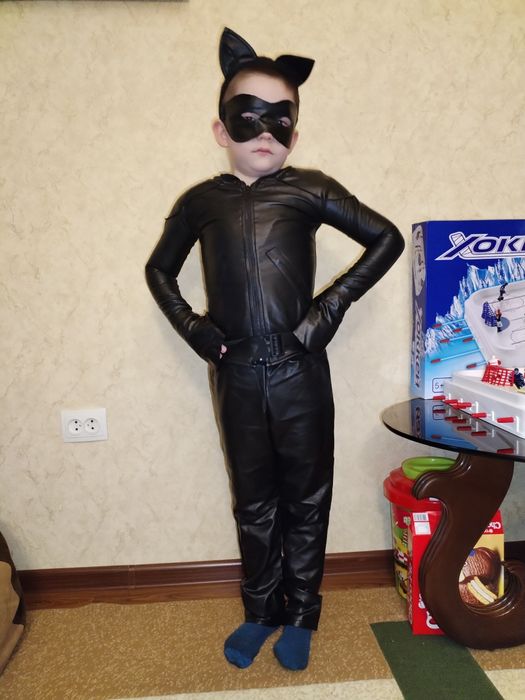 Детские костюмы новые