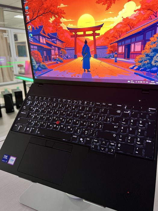 Lenovo thinkpad T16 | Core Ultra 5 | 16Gb DDR5