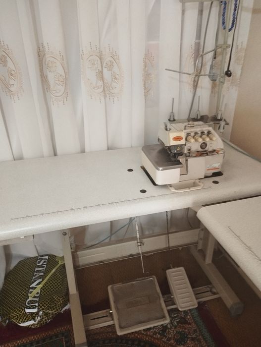 Тикув машина тугри чок ва аверлок.Ямата холати аъло.