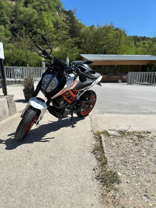 Продавам Ktm Duke 390