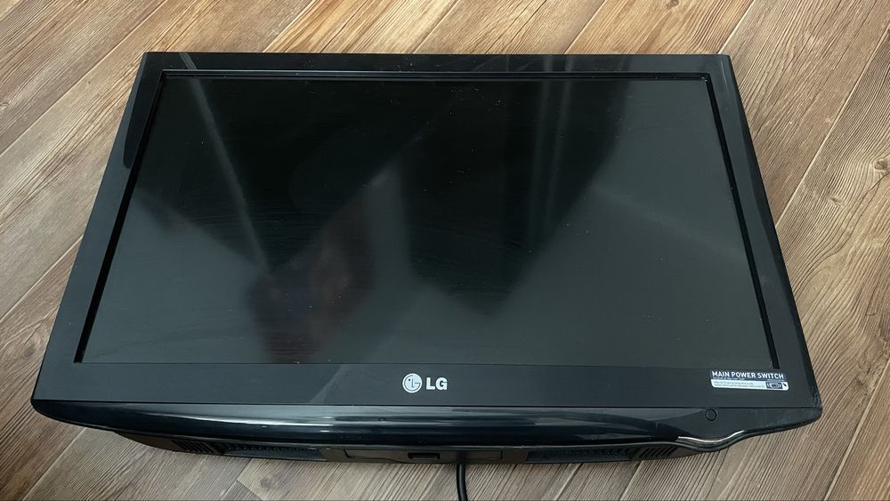Телевизор LG “22”