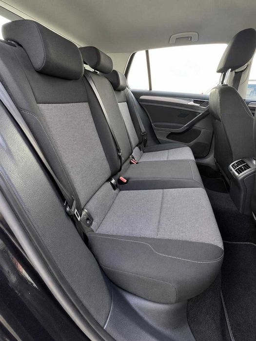 Vand Volkswagen Golf VII TDI automata inmatriculata RO impecabila posibilitate rate / leasing / creditare urgent diesel piele camera