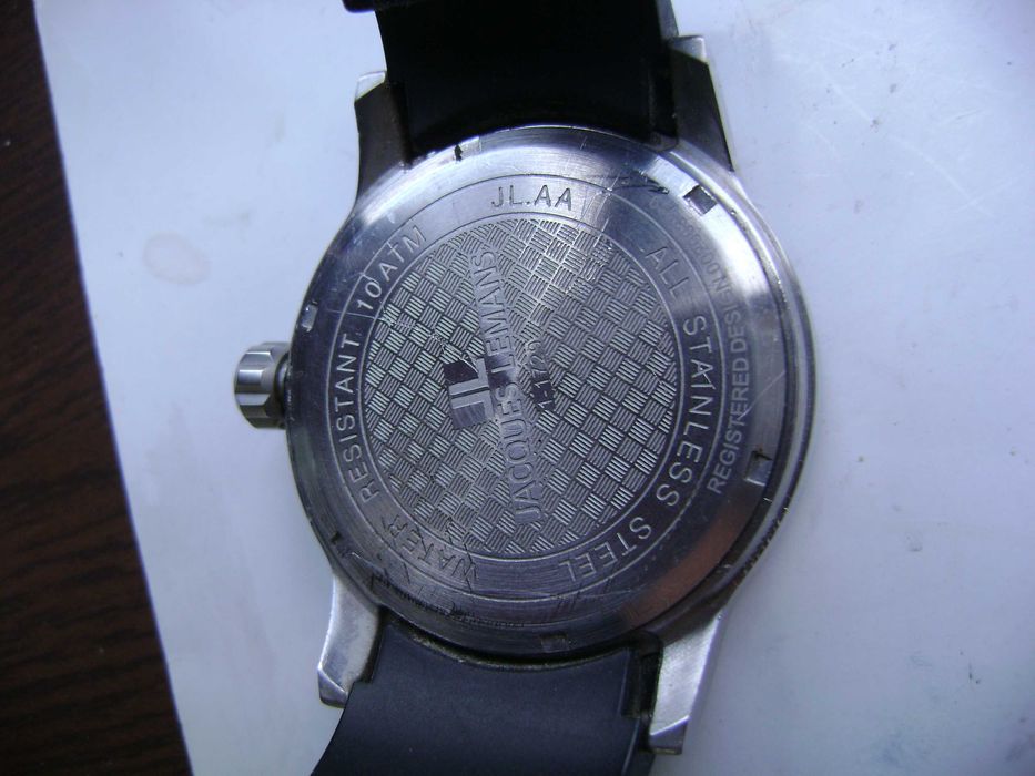 Продавам 5 броя кварцови часовника Jaques Lemans,Quasatron,Casio