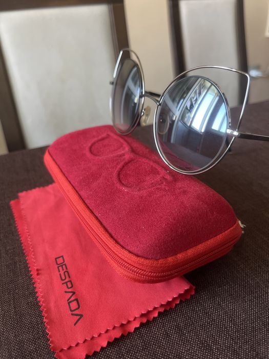 Слънчеви очила Despada с калъф и кърпичка
