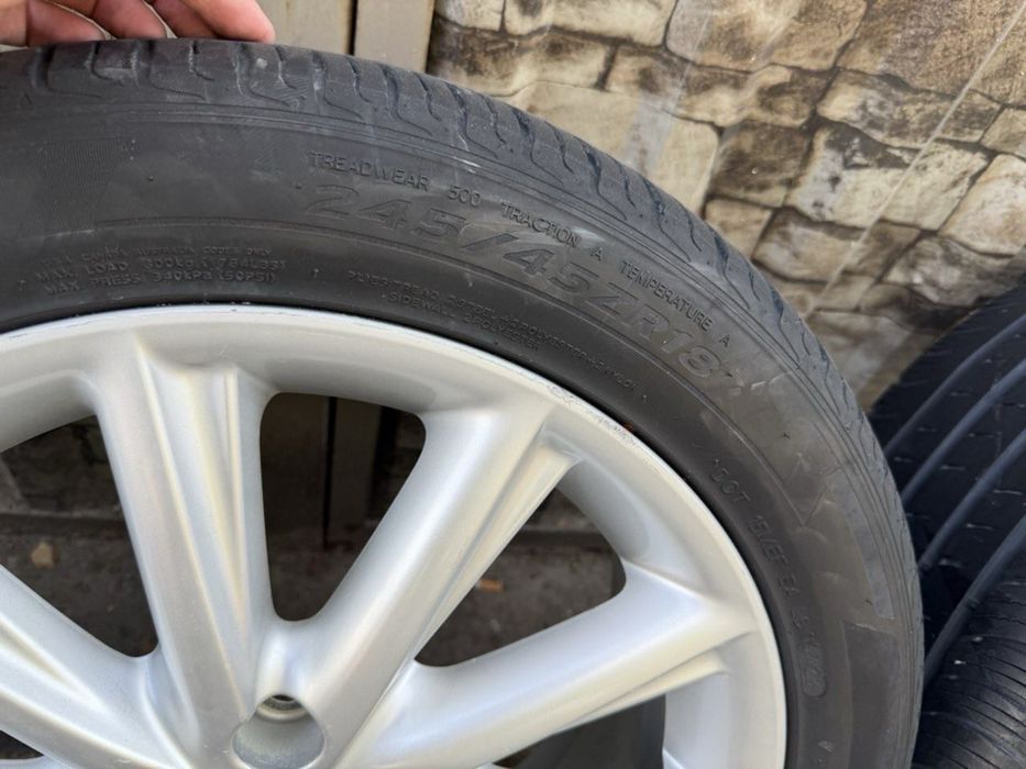 Летние шины 245/45/18 TOYOTA