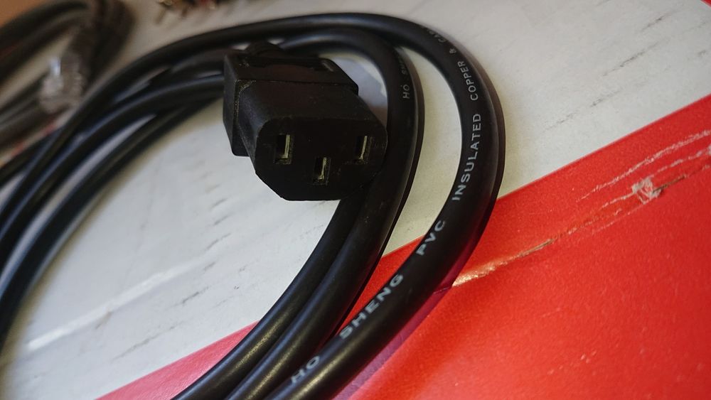 Лот аудио видео, LAN интернет, захранващ кабели.