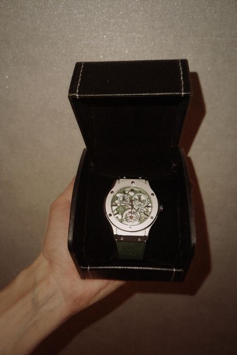 Продается часы Hublot