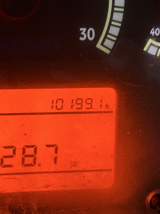 Пагрузчик сотилади ишлаб турибди