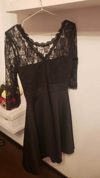 Rochie neagra cu dantela