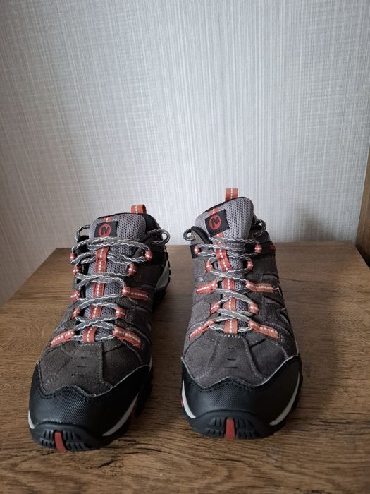 Merrell мъжки обувки 41 номер.