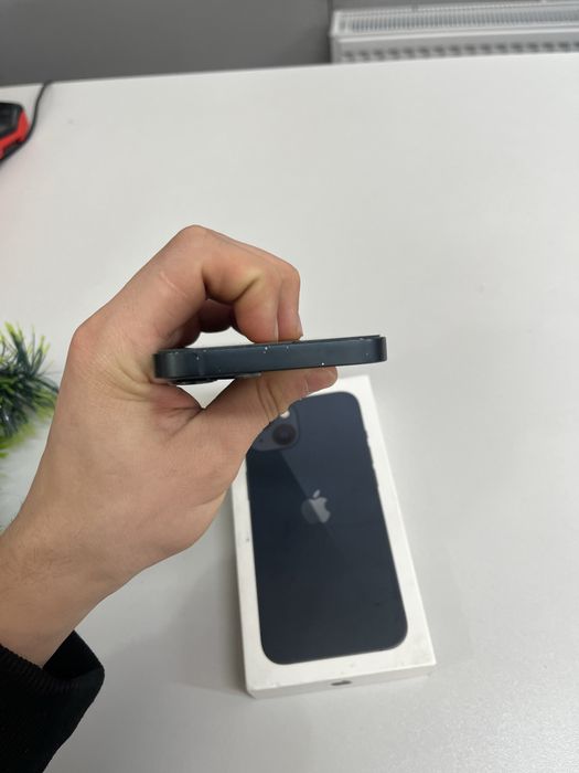 iPhone 13 128/77% без ремонта
