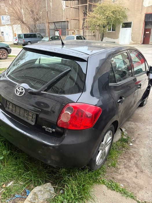Тойоти аурис ,Toyota Auris на части