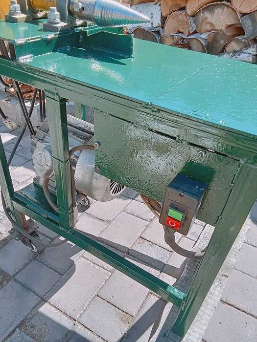 Дровокол винтовой (морковка) 380/220 Вольт  210000 Тенге