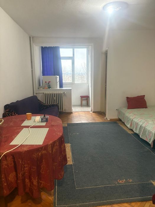 Vând garsonierà Pitești