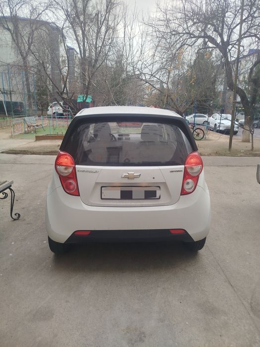 Ассалому алейкум Спарк 1 позиция сотилади мошина урилмаган яхши холатд