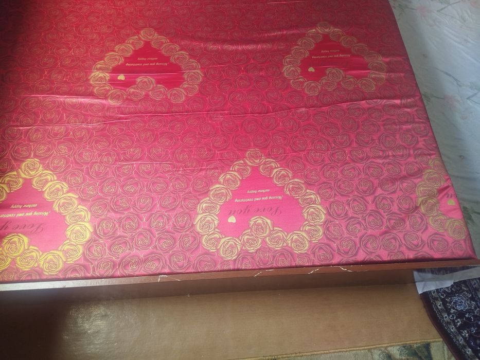 2х спальный диван сотилади