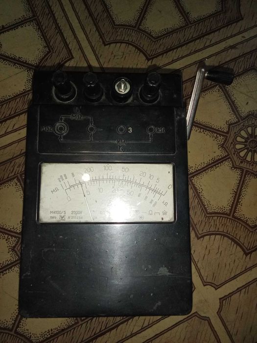 Продам мегаомметр М4100/5 2500В