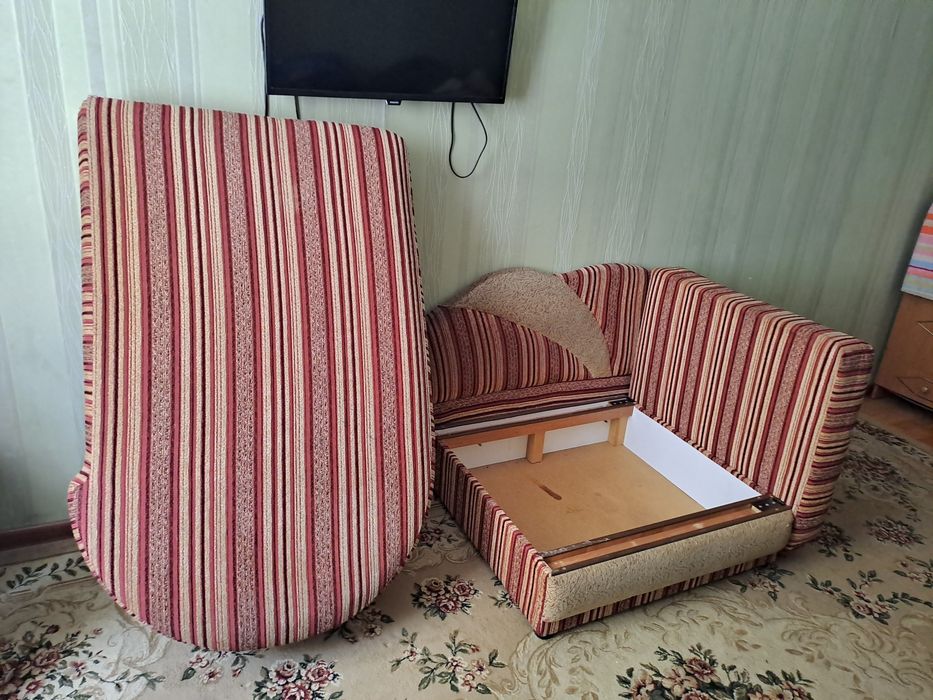 Прпродам мягкую мебель тахту