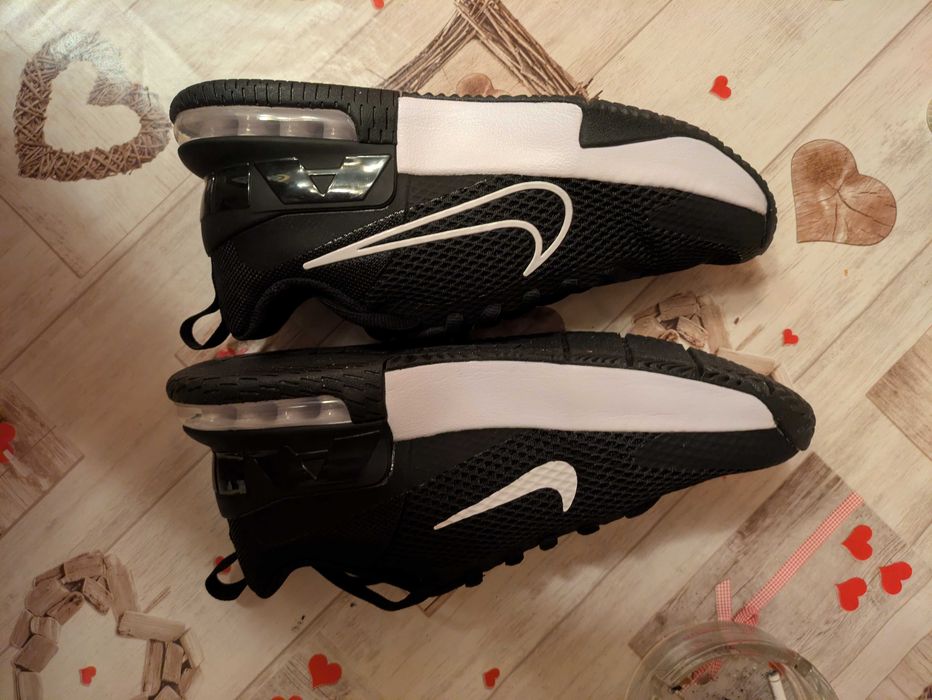 Нови Nike Air Max черни маратонки – оригинални.
