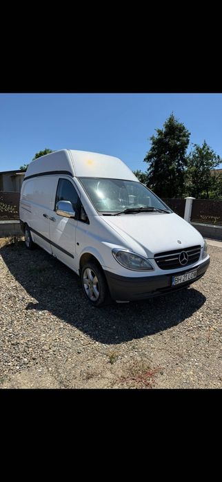 Vând Mercedes vito