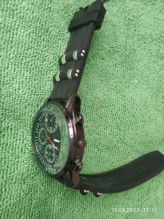 нов мъжки часовник