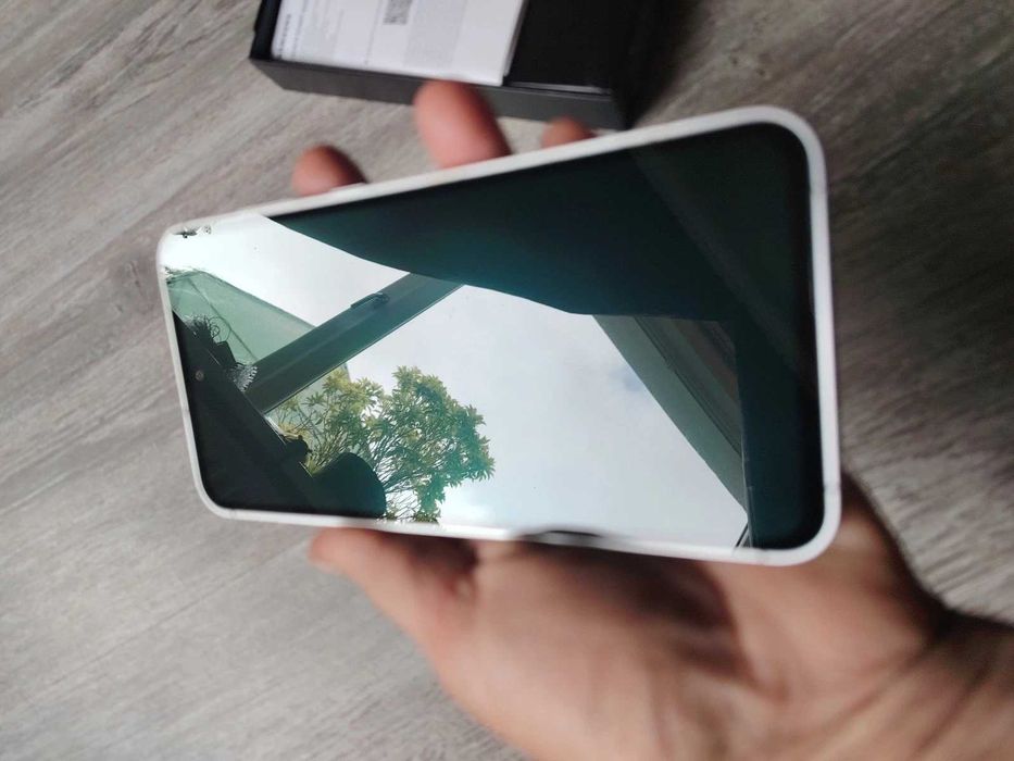 Samsung s23 128 White