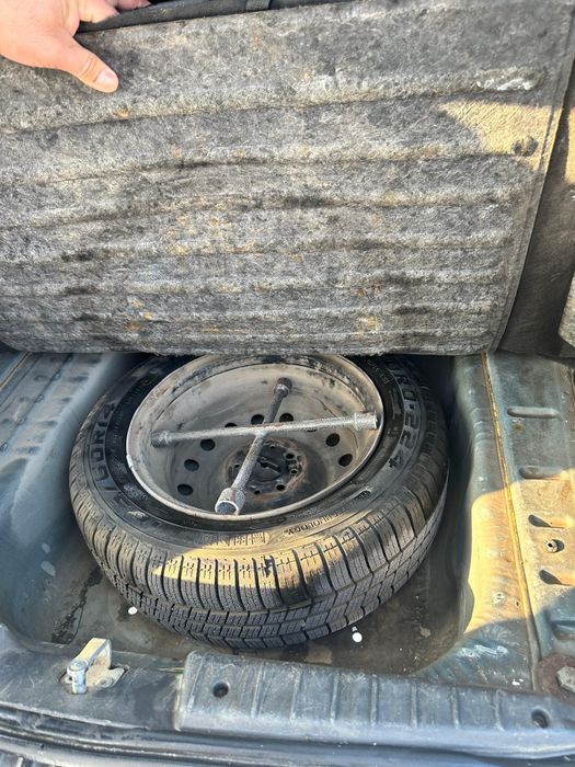 Продам приора универсал