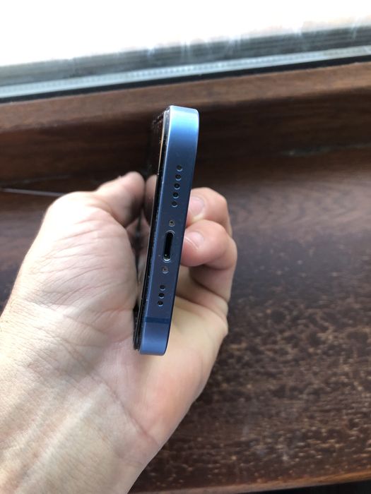 Продам iphone 13 128 gb