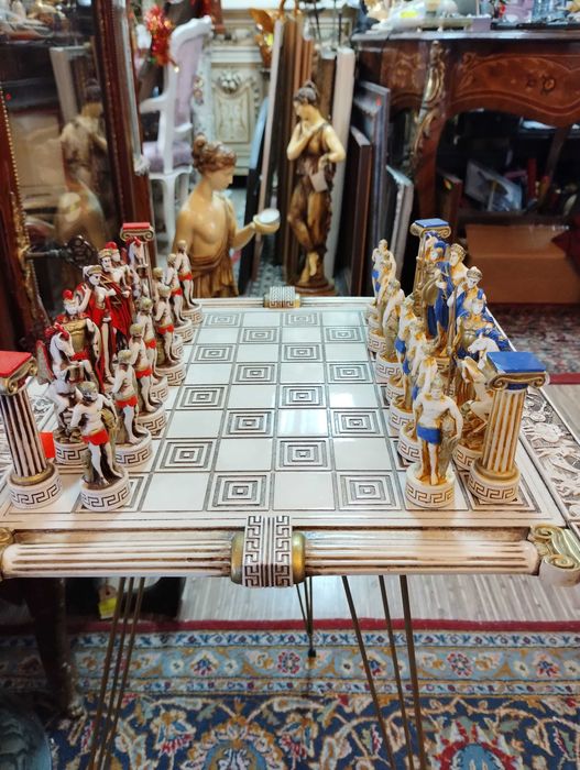 Гранитен шах с древногръцки мотиви - Зевс и Хера