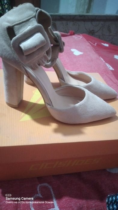 Продам женские туфли новые.
