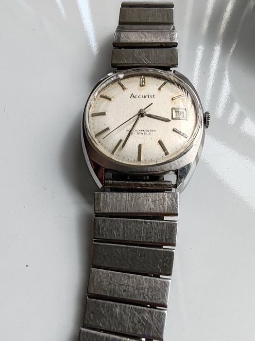 Ceas Accurist Calendar Manual 21 rubine, - Oțel 34 mm