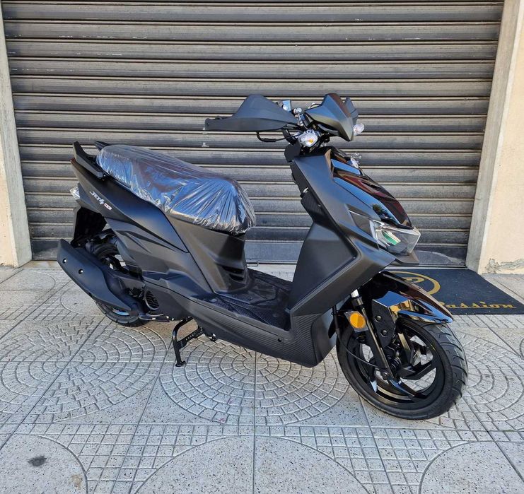 Inchiriere scuter - Rent a scooter Yamaha Sym Kymco Glovo Bolt Uber