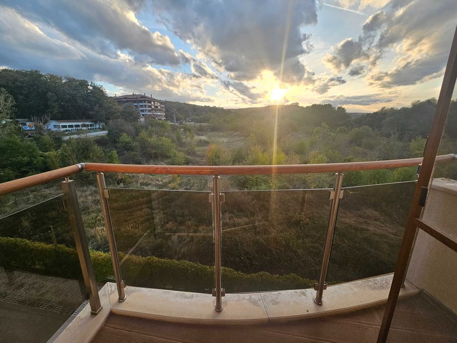 Дава се под наем Двустаен апартамент в с. Шкорпиловци, Област Варна - 87 кв.м за 98350.44 € - Снимка #4