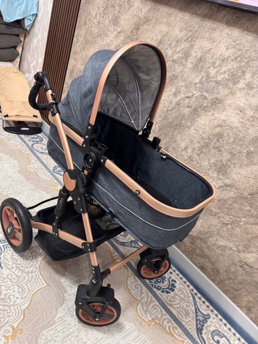 Коляска трансформер в ОТЛИЧНОМ СОСТОЯНИИ 12000 тыс