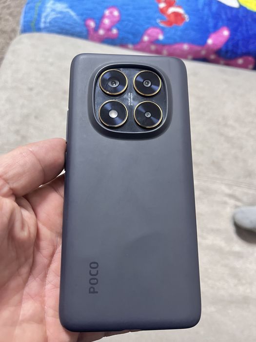 Продам телефон Poco x7