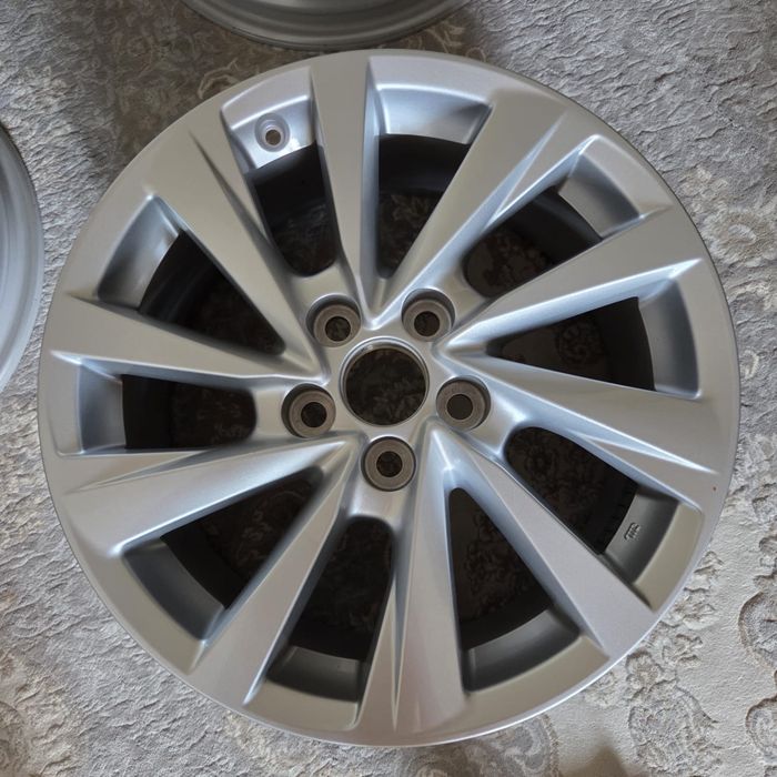 Комплект дисков Toyota Camry R17