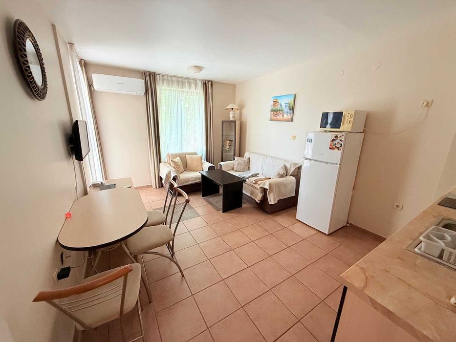Продава се Двустаен апартамент в к.к. Слънчев бряг - 51 кв.м за 820 €/кв.м - Снимка #1