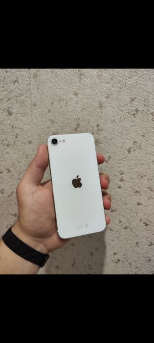 Айфон SE 2 64гб белый