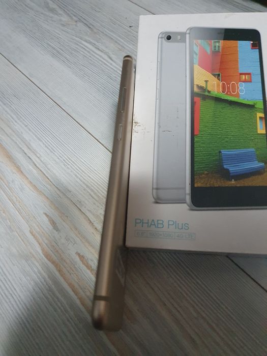 Lenovo PHAB Plus (телефон-таблет
