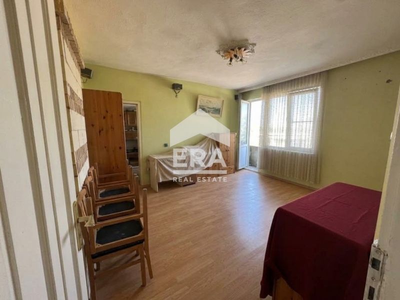 Продава се Етаж от къща в Тутракан - 134 кв.м за 747 €/кв.м - Снимка #2