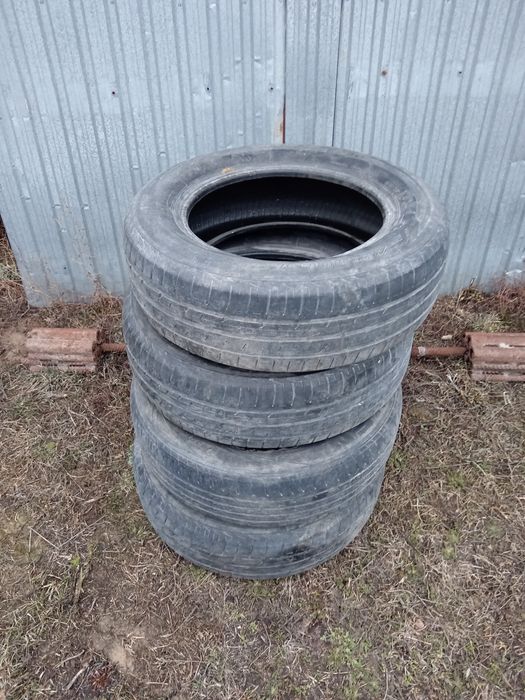 Продам шины комплект