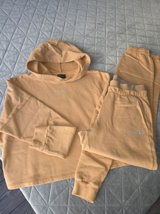 Предлагам спортни екипчета на извистни марки Freddy, Mizuno, Brille