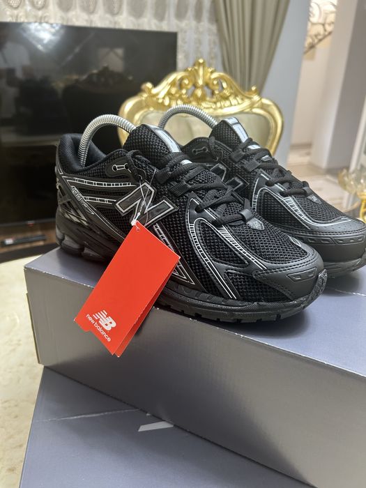 Adidasi new balance  1906